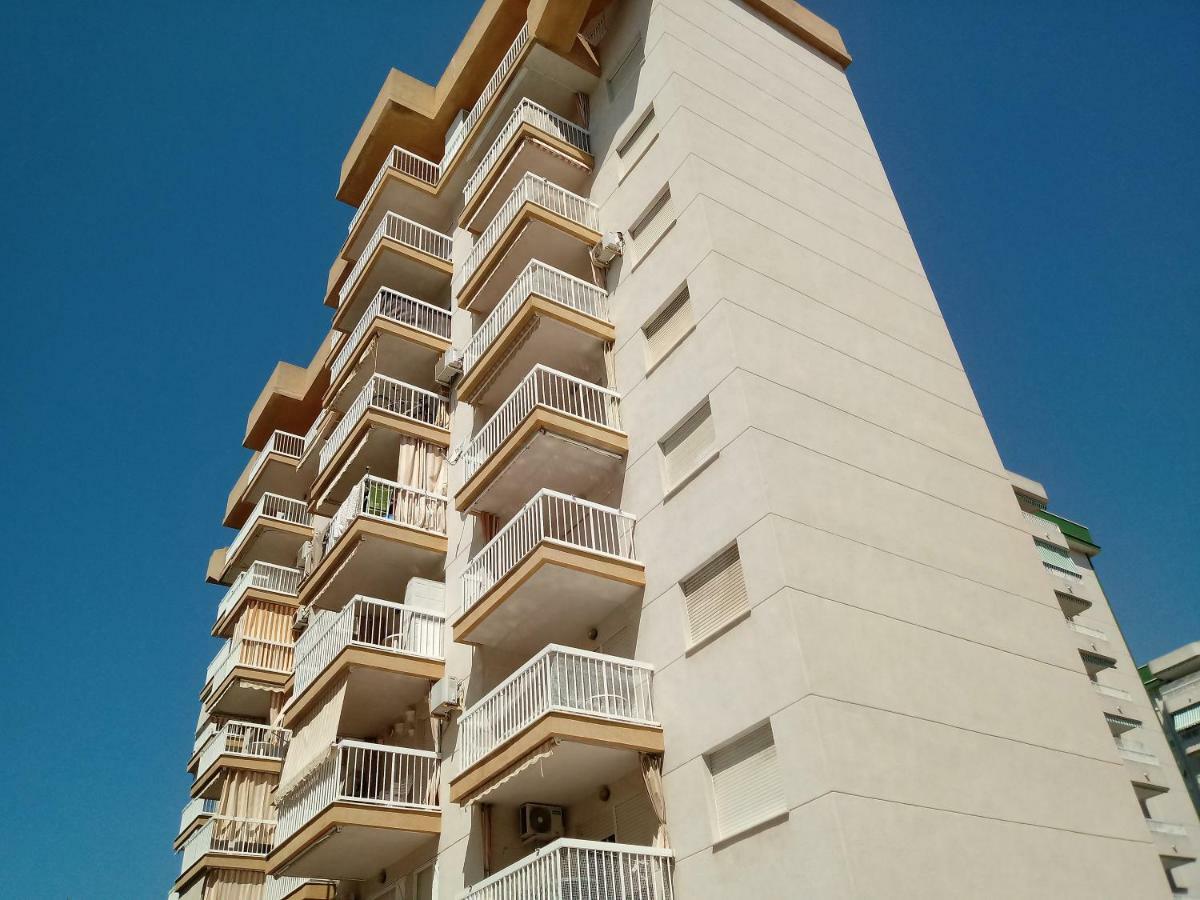 Apartamentos Gandia Grau Y Playa 3000 Ngoại thất bức ảnh