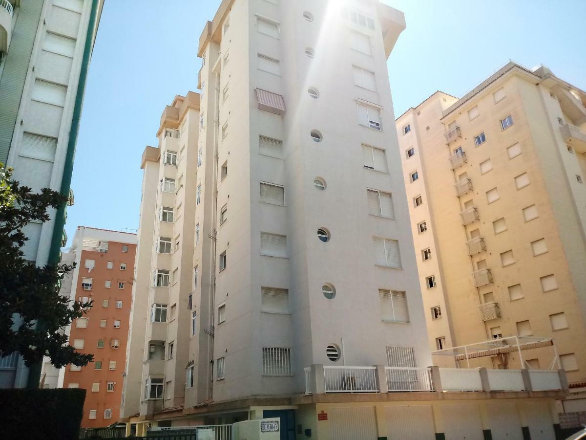 Apartamentos Gandia Grau Y Playa 3000 Ngoại thất bức ảnh
